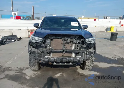 2022 Toyota Tacoma Trd Off Road z USA, uszkodzony, nr VIN 3TMCZ5AN3NM529893